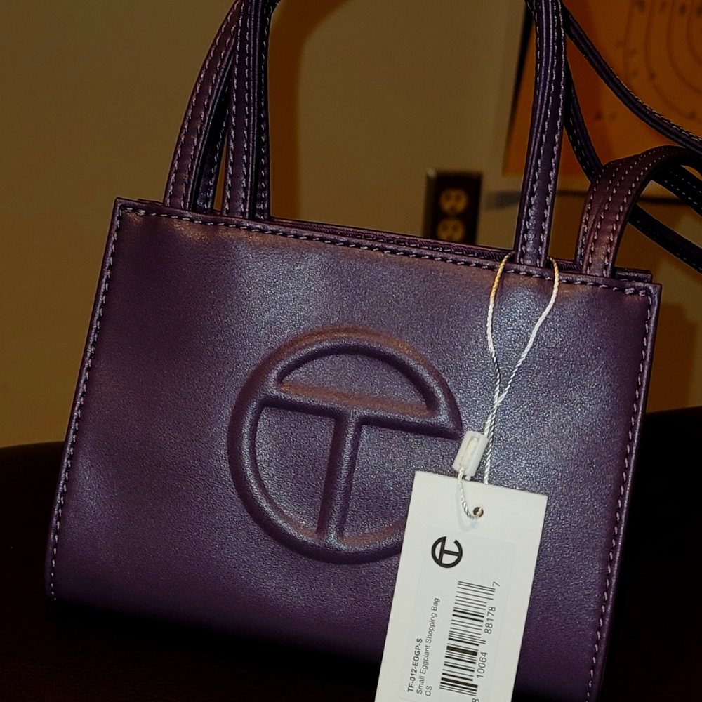 Small Telfar Bag. Eggplant Color